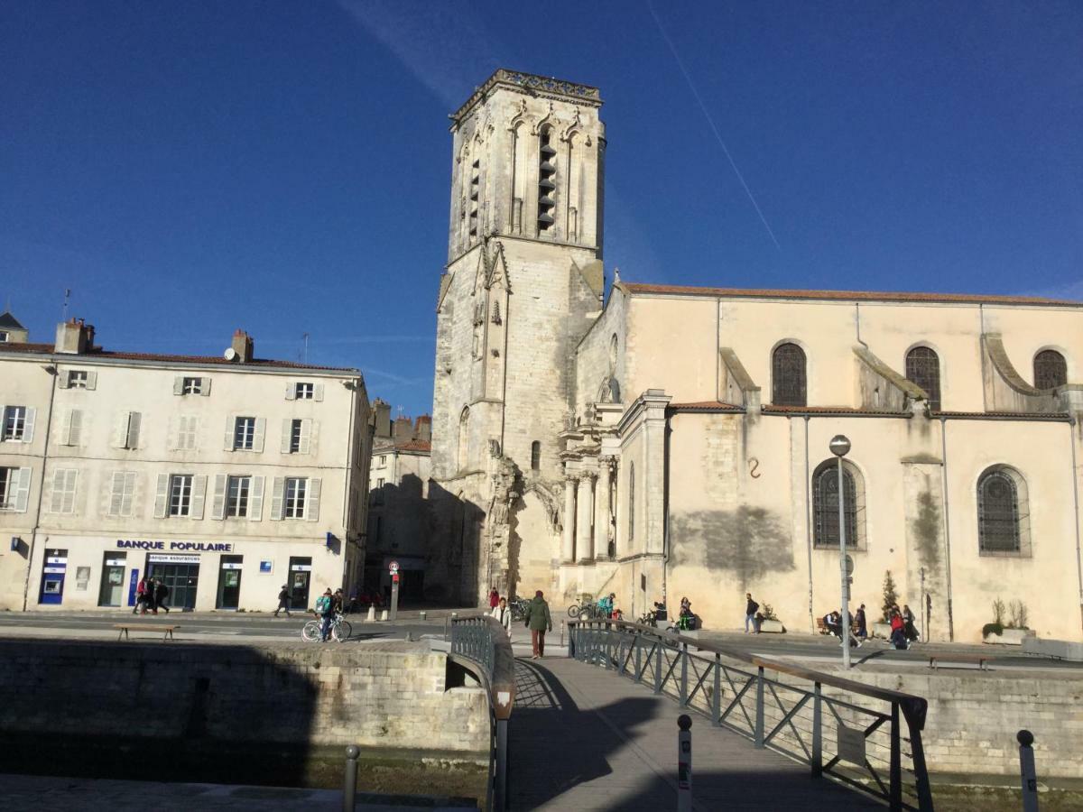 Appartement Centre Ville Pres Du Port Avec Parking Et Wifi La Rochelle  Exteriör bild