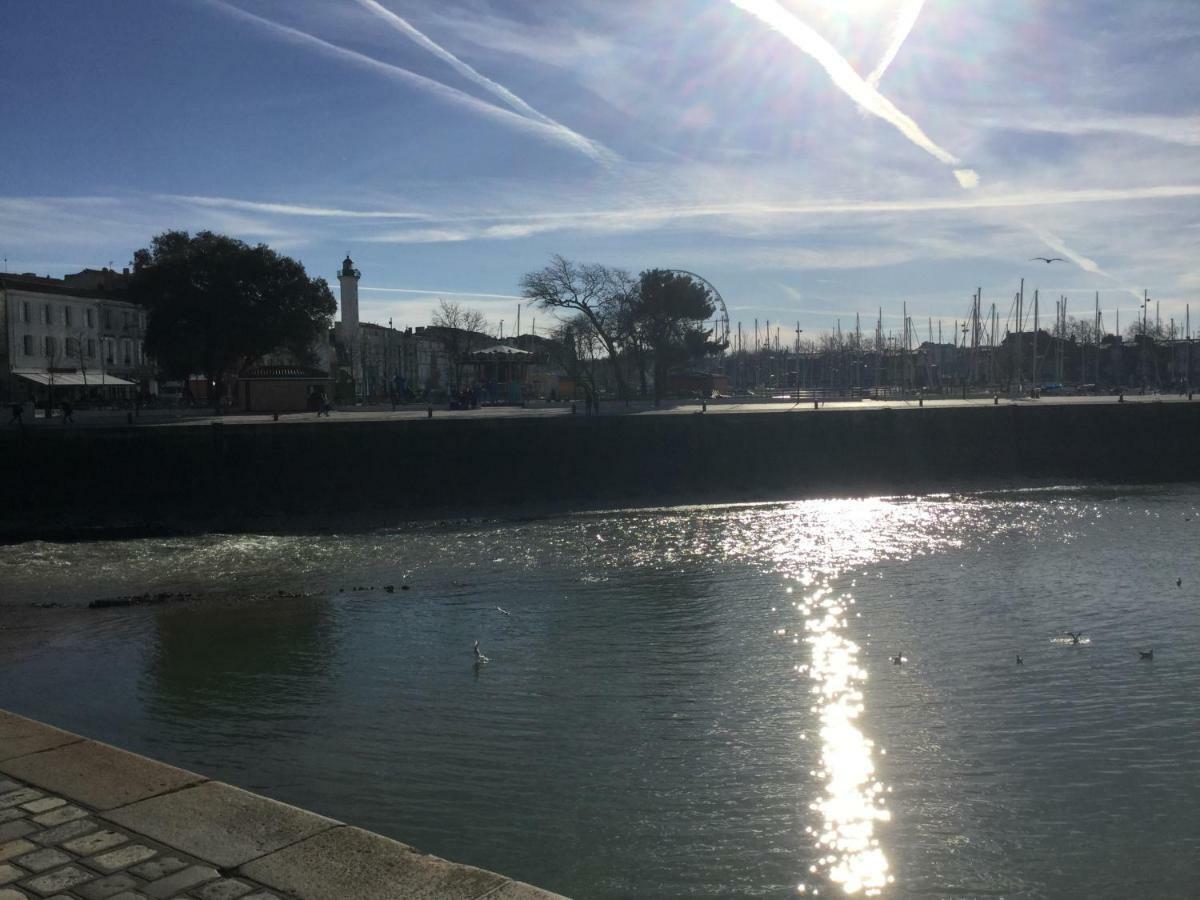 Appartement Centre Ville Pres Du Port Avec Parking Et Wifi La Rochelle  Exteriör bild