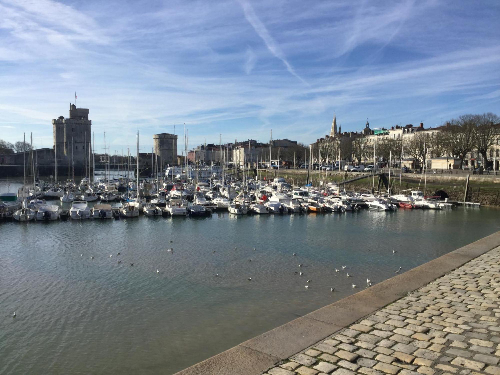 Appartement Centre Ville Pres Du Port Avec Parking Et Wifi La Rochelle  Exteriör bild